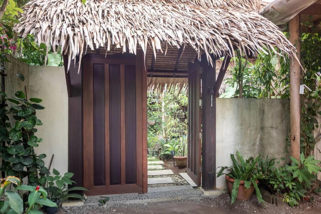 Alaia Hideaway Villa General Luna  Eksteriør billede